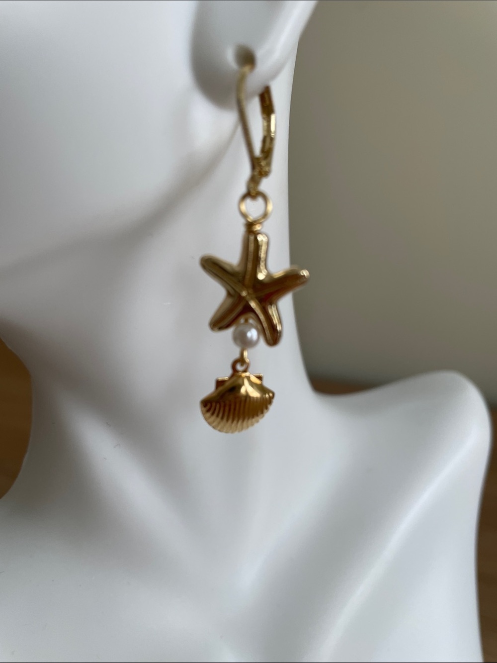 HAND CRAFTED GOLD PLATED STARFISH & SEASHELL DANGLE EARRINGS with Pearl Accent